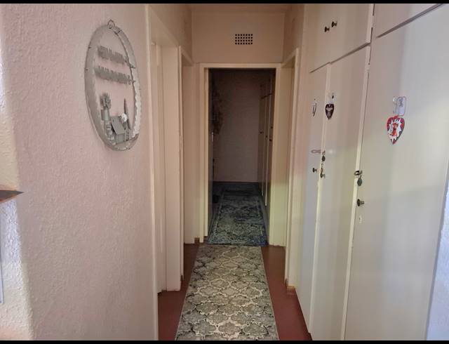 2 BEDROOM TOWNHOUSE FOR SALE IN GREENHILLS